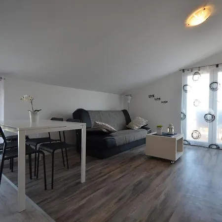 With A Parking Space - 18607 Apartment Vir