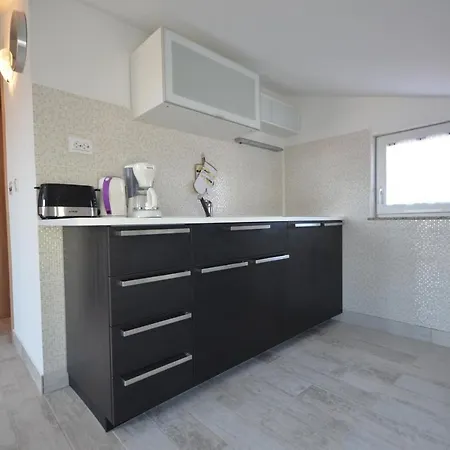 Appartamento With Parking Space - 18607 Vir