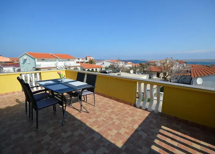 With Parking Space - 18607 Appartement Vir